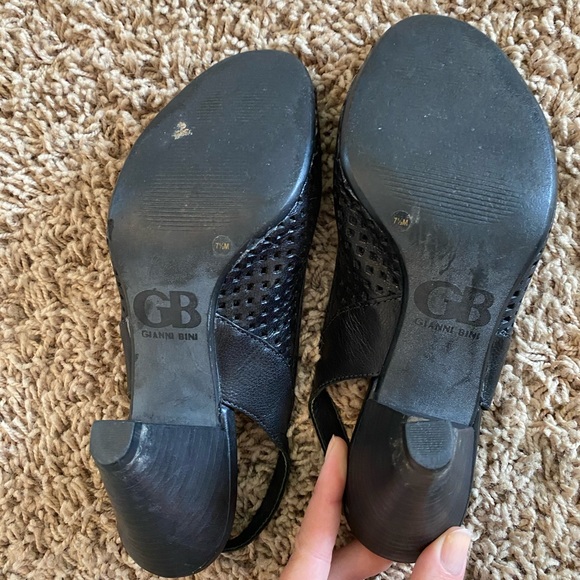 Black peep toe heels - Picture 2 of 6